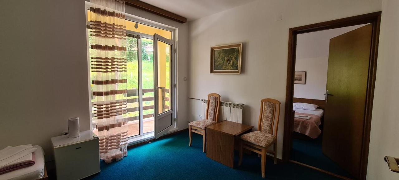 Guest House Tiha Noc Žabljak Exteriör bild