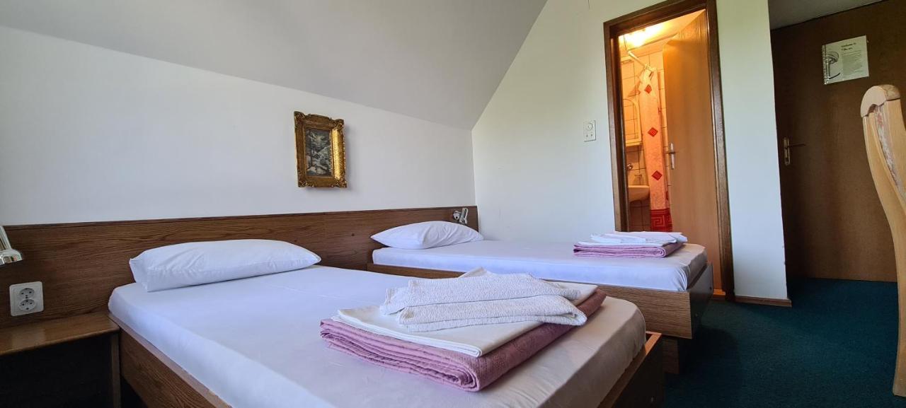 Guest House Tiha Noc Žabljak Exteriör bild