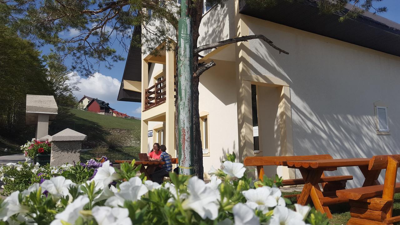 Guest House Tiha Noc Žabljak Exteriör bild